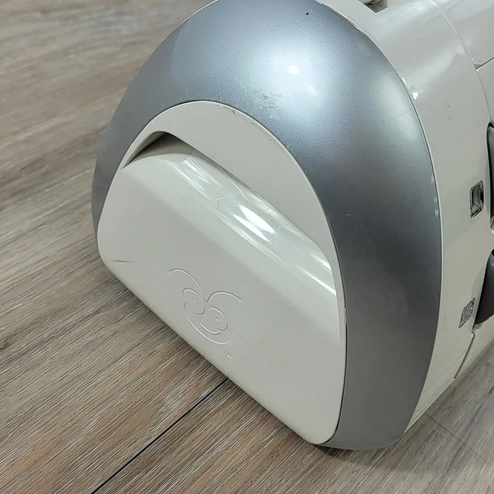Cricut Personal Electronic Cutter Machine Cream Model CRV001 No Power Cord Works